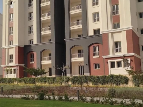 شقة سكنية للبيع في كمبوند اليكس ويست