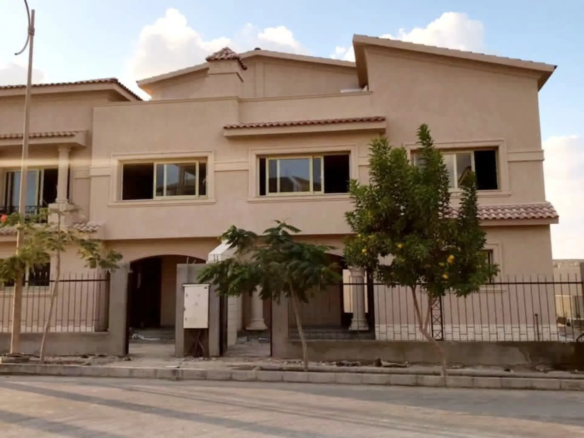 توين فيلا للبيع في اليكس ويست